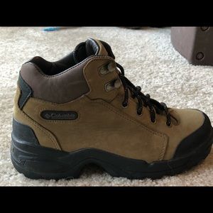 Columbia hiking boots